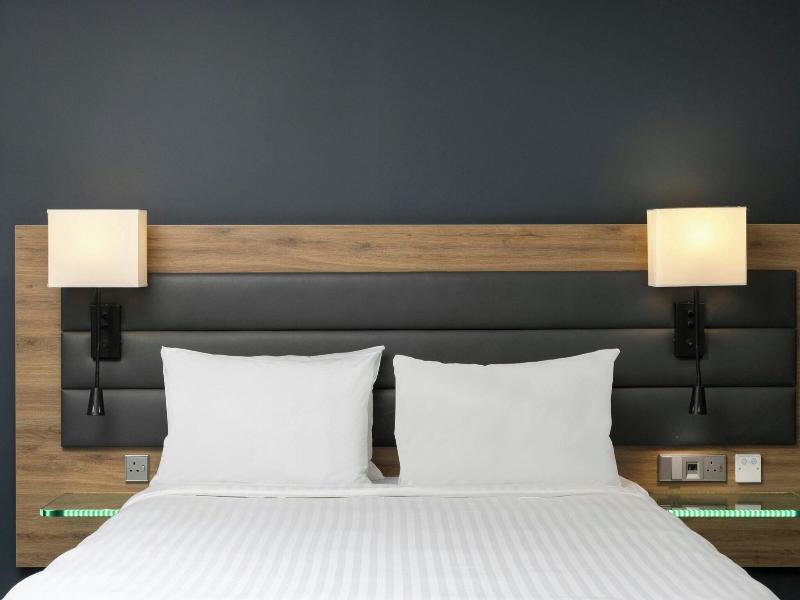 MOXY London Stratford image