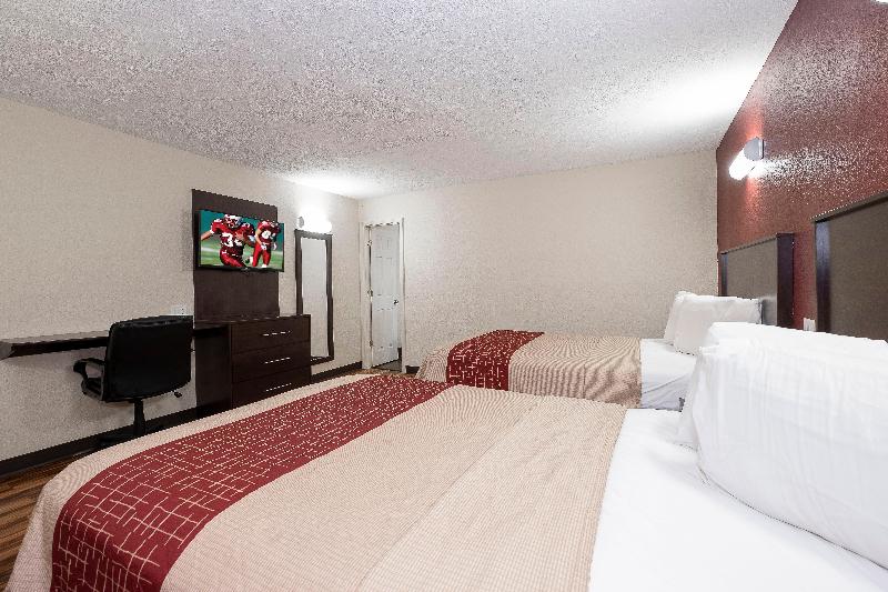 Red Roof Inn Starkville - University image