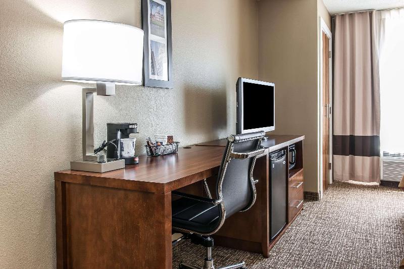 Comfort Inn & Suites Mt Sterling image