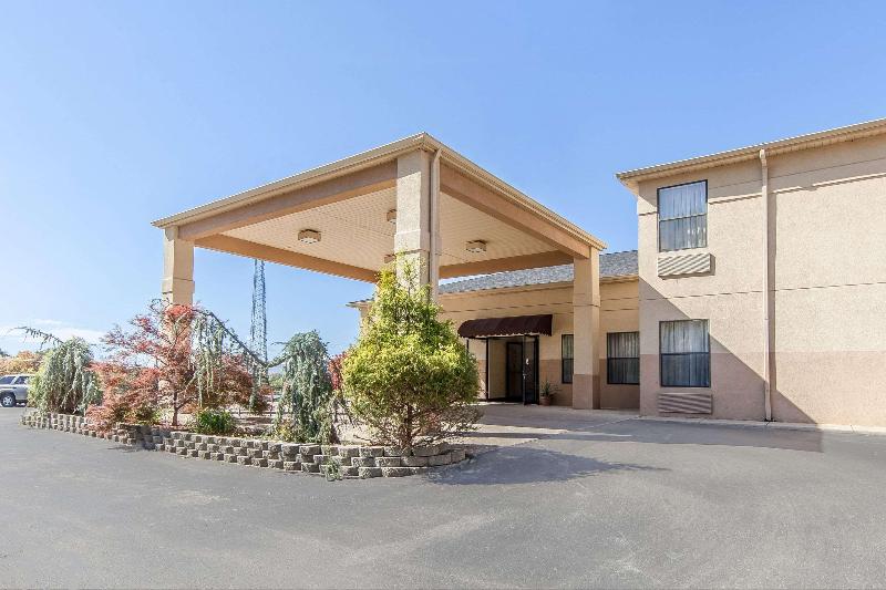 Quality Inn & Suites Rosemount image