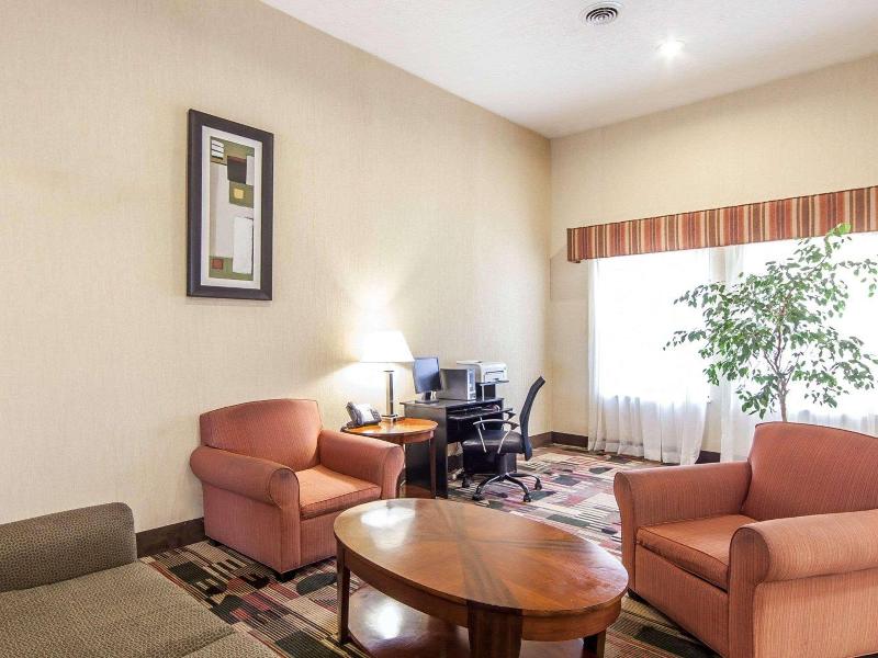 Quality Inn & Suites Portsmouth