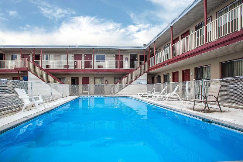 Quality Inn & Suites Rosemount image