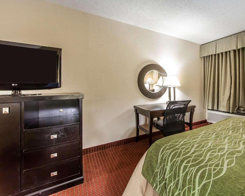 Quality Inn & Suites Rosemount image