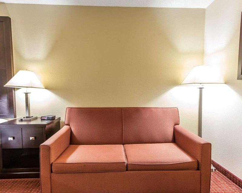 Quality Inn & Suites Rosemount image