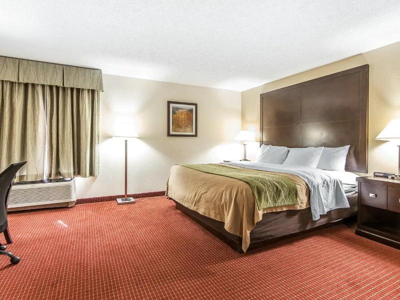 Quality Inn & Suites Portsmouth — exterior view