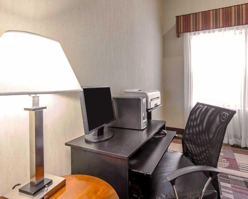 Quality Inn & Suites Rosemount image