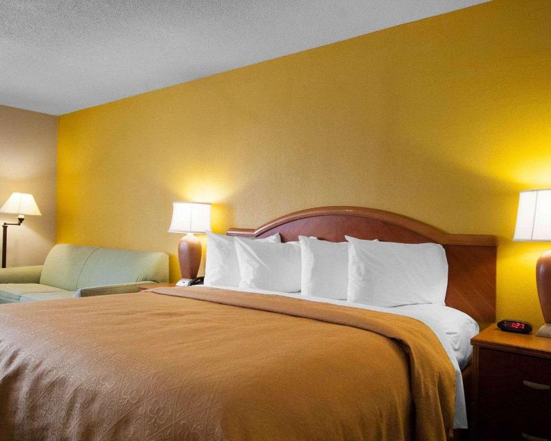 Quality Inn Cairo I-57 image