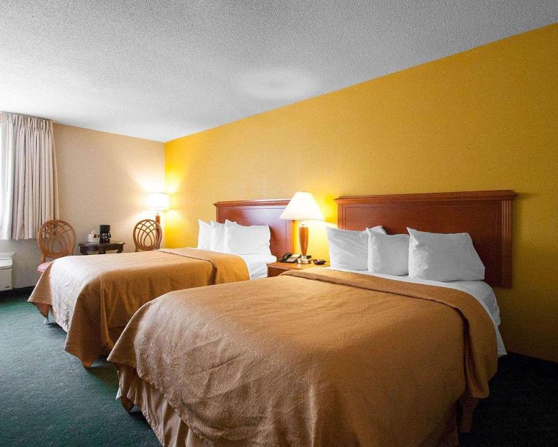 Quality Inn Cairo I-57 image