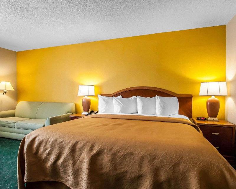 Quality Inn Cairo I-57 image