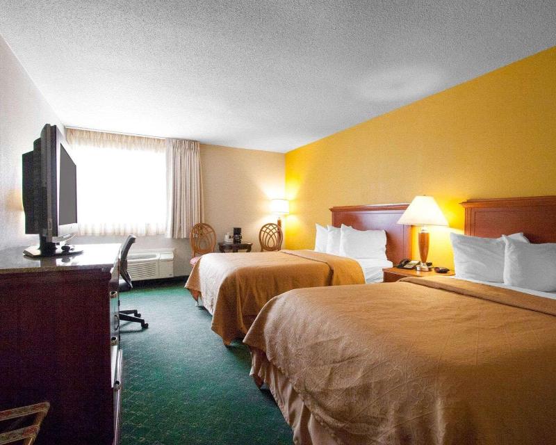 Quality Inn Cairo I-57 image