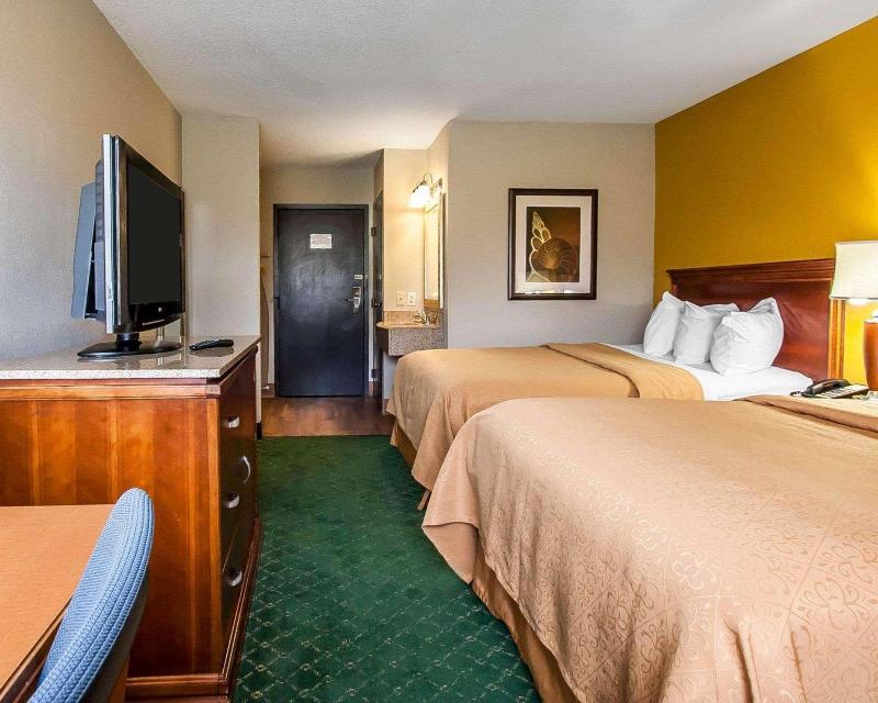 Quality Inn Cairo I-57 image