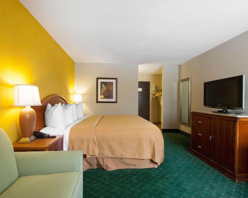 Quality Inn Cairo I-57 image