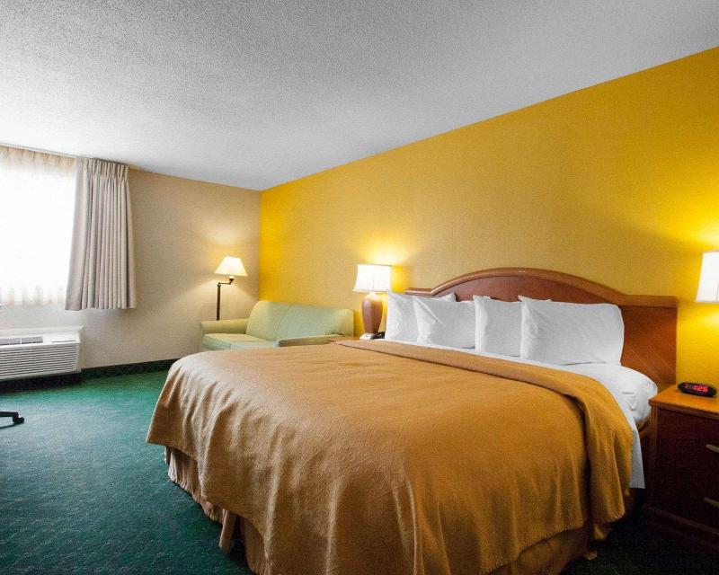 Quality Inn Cairo I-57 image