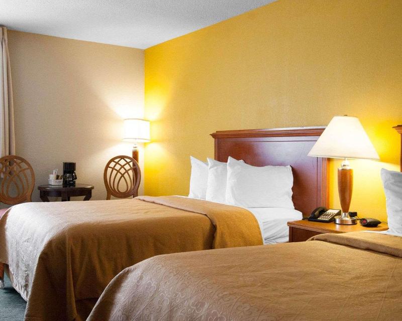 Quality Inn Cairo I-57 image