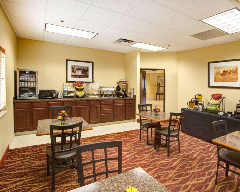Rodeway Inn & Suites Phillipsburg