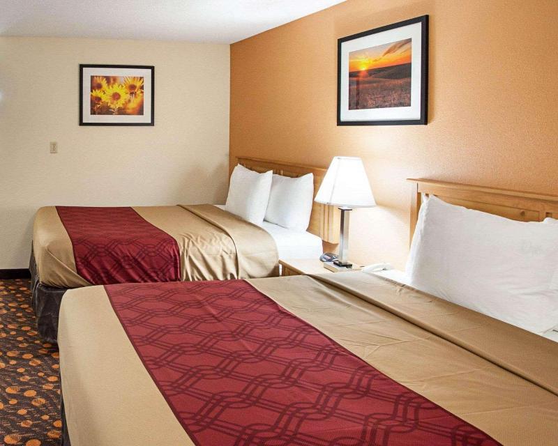 Econo Lodge Phillipsburg image