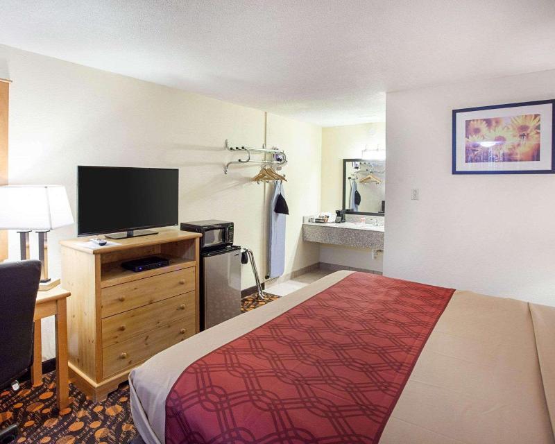 Econo Lodge Phillipsburg image