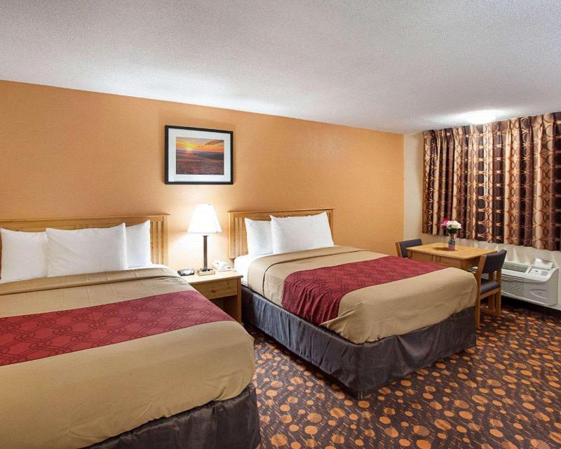 Econo Lodge Phillipsburg image 6