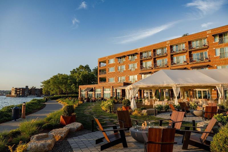 Woodmark Hotel & Still Spa image