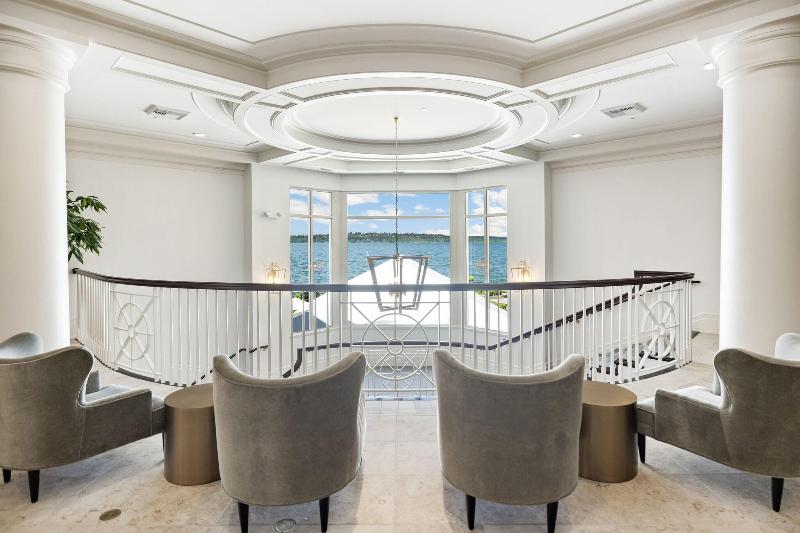 Woodmark Hotel & Still Spa image