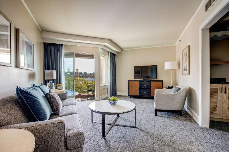 Woodmark Hotel & Still Spa image
