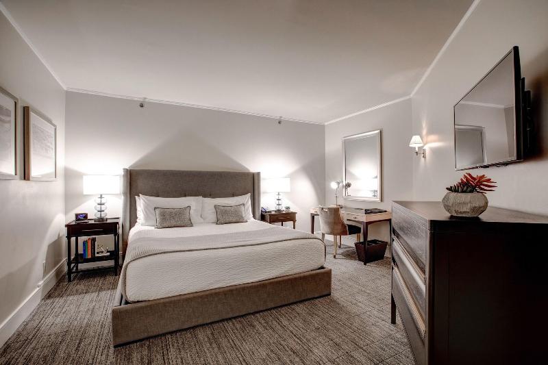Woodmark Hotel & Still Spa image