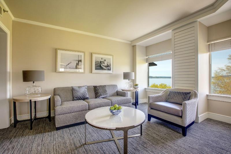 Woodmark Hotel & Still Spa image