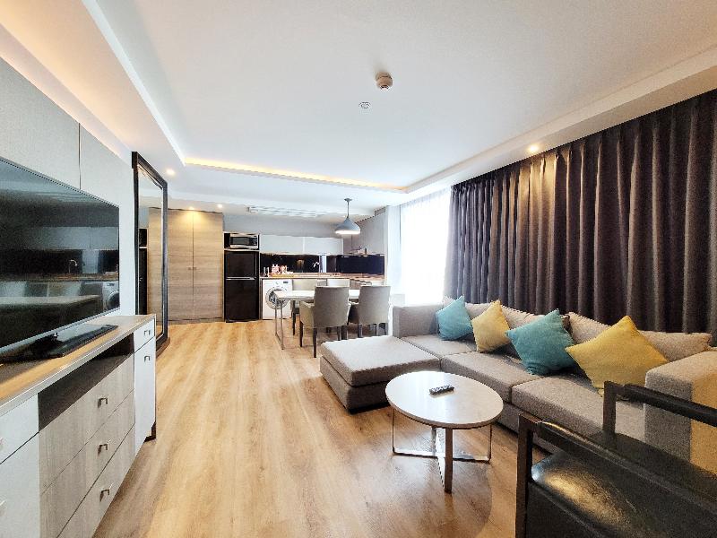Citrus Suites Sukhumvit 6 by Compass Hospitality image