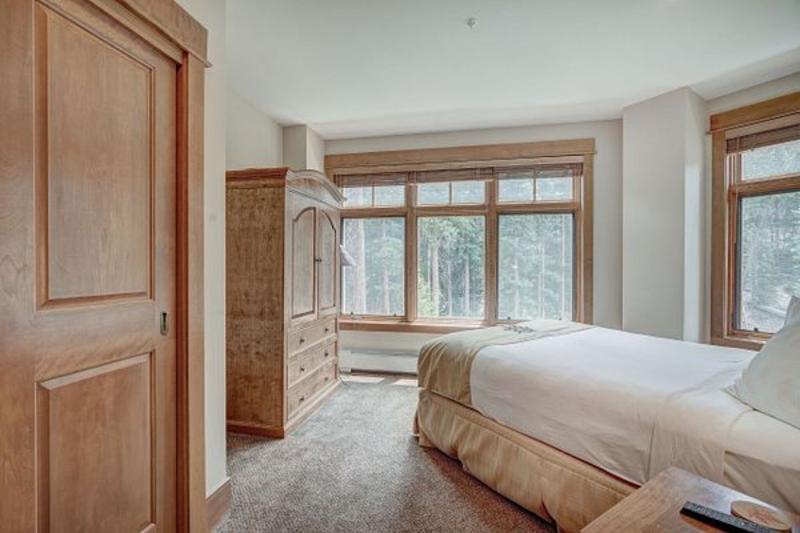 Timbers & Lone Eagle by Vail Resorts image