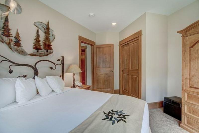 Timbers & Lone Eagle by Vail Resorts image