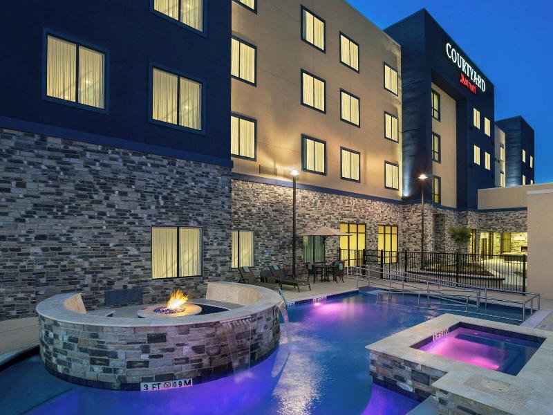 Courtyard Houston Katy Mills image