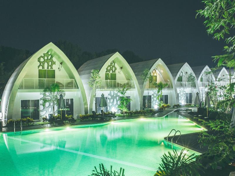 Dash Box Hotel image