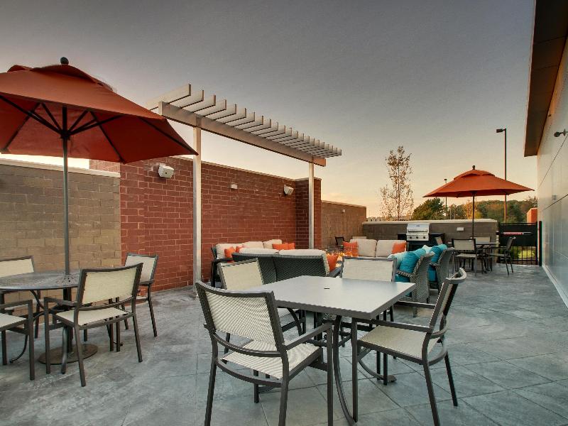 Hyatt House Oak Brook image