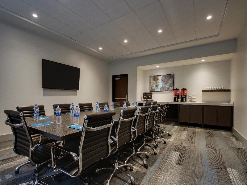 Hyatt House Oak Brook image