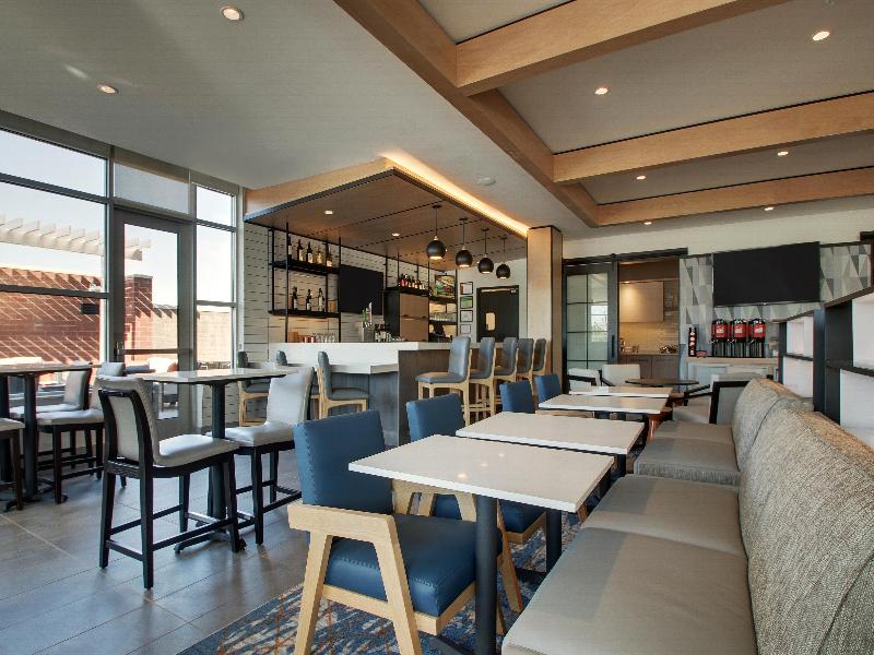 Hyatt House Oak Brook image
