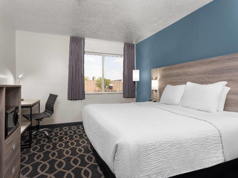 Baymont by Wyndham Piqua image
