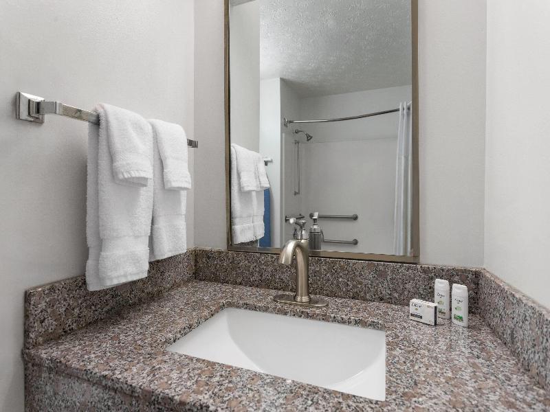 Baymont by Wyndham Piqua image