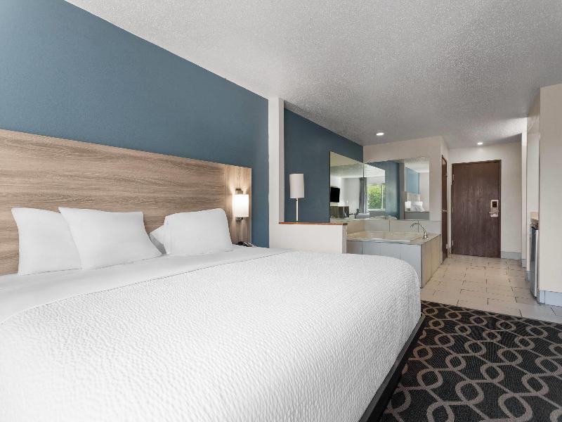 Baymont by Wyndham Piqua image