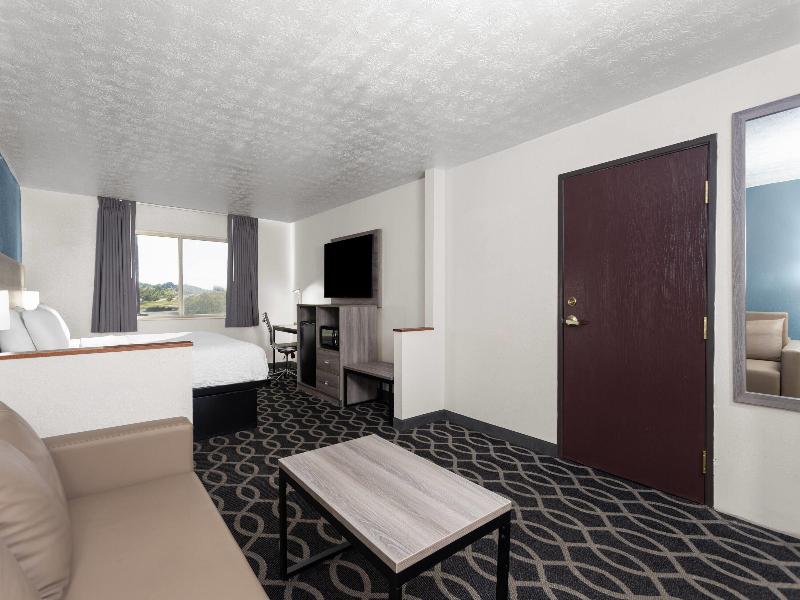 Baymont by Wyndham Piqua image
