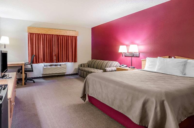 Rodeway Inn Newton image