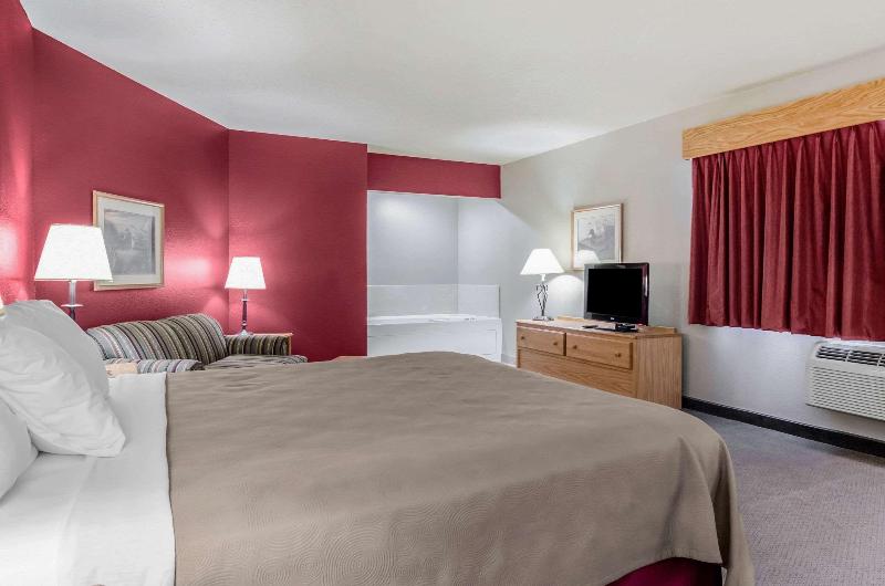 Rodeway Inn Newton image