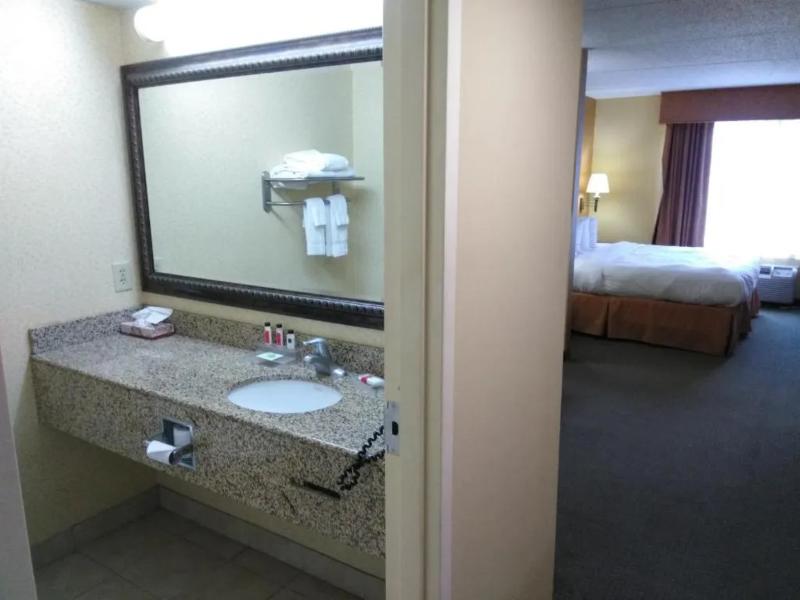 SUITE KING SIZE BED