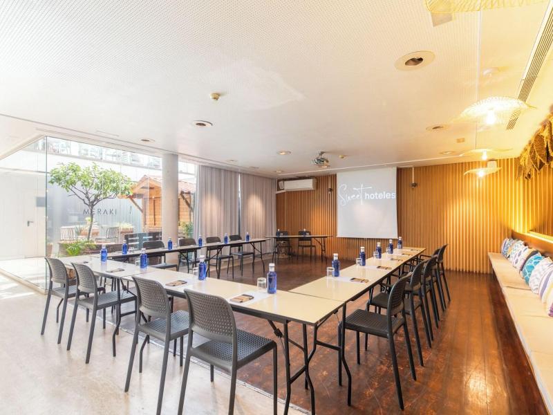 Meraki Beach Hotel image