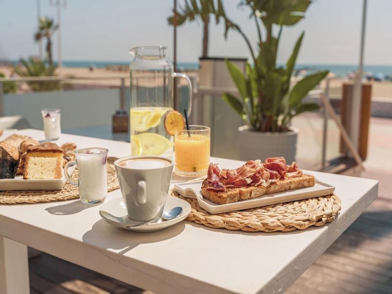 Meraki Beach Hotel image