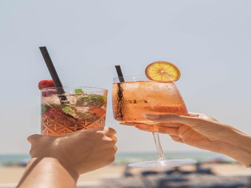 Meraki Beach Hotel image