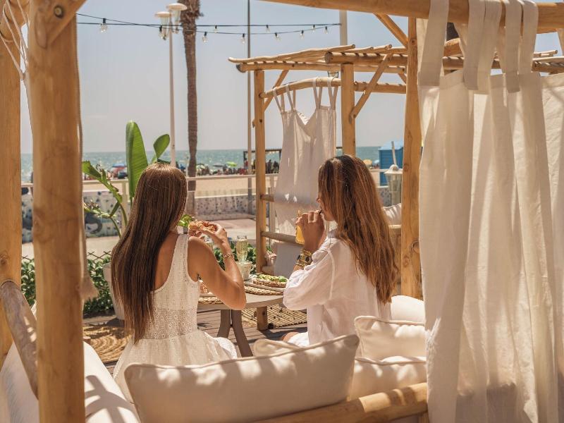 Meraki Beach Hotel image