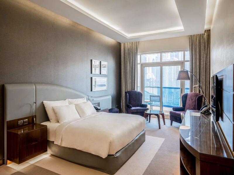 Radisson Blu Hotel Dubai Waterfront image