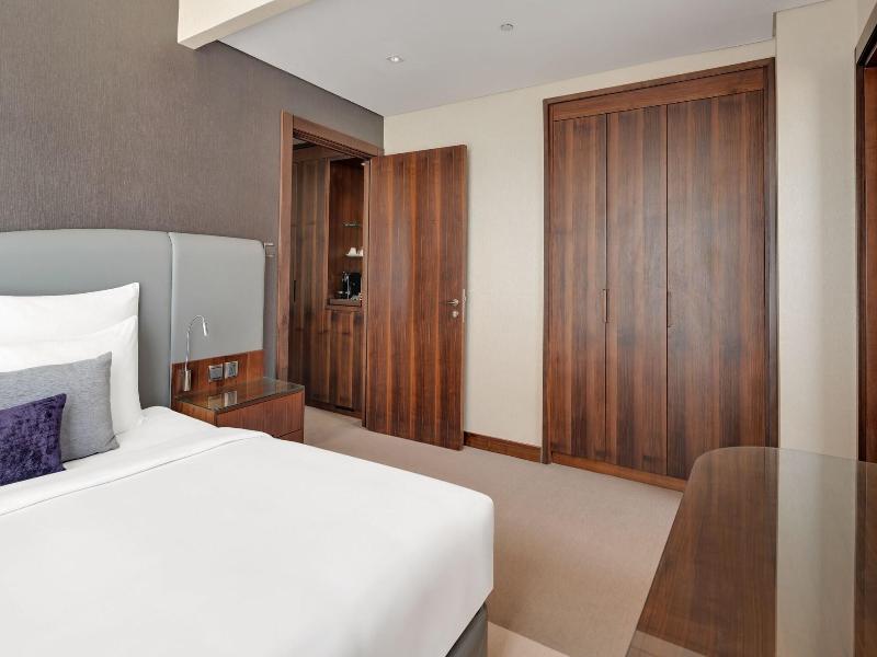 Radisson Blu Hotel Dubai Waterfront image