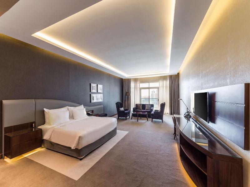 Radisson Blu Hotel Dubai Waterfront image