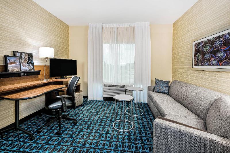 Fairfield Inn & Suites Van image